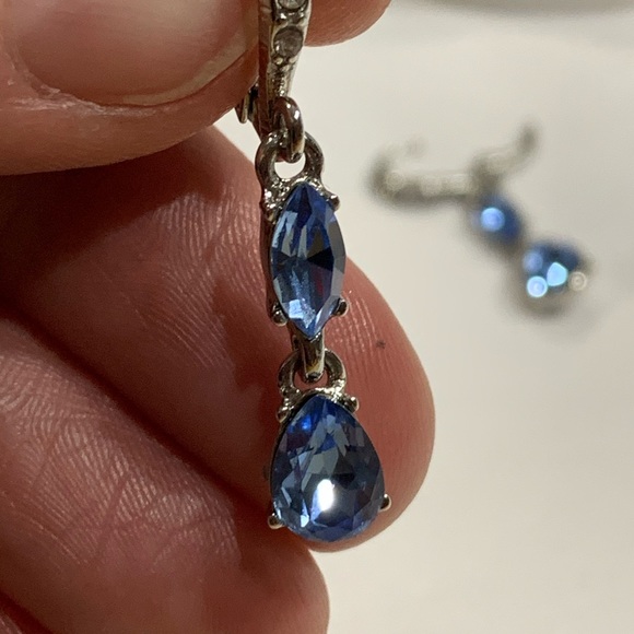 GIVENCHY STUNNING!! Blue & Silver Earrings - Picture 2 of 5